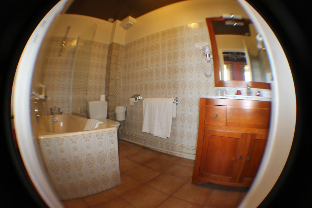 Hotel Raymond VII Cordes-sur-Ciel Habitación foto