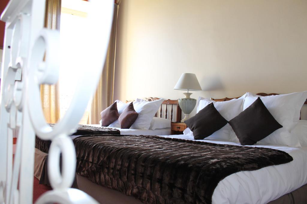 Hotel Raymond VII Cordes-sur-Ciel Habitación foto